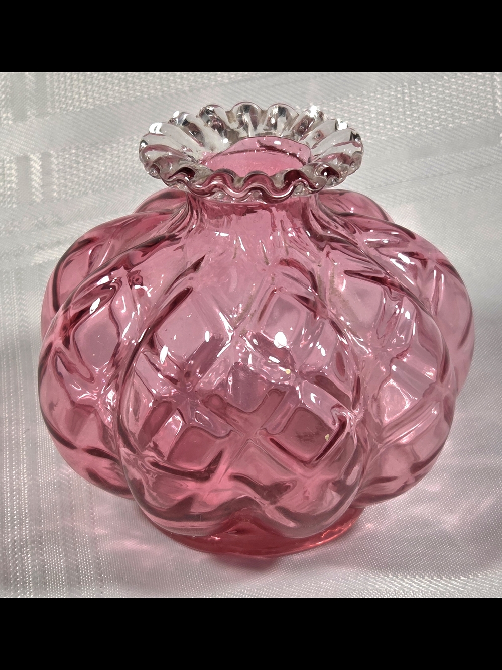 VINTAGE FENTON CRANBERRY ART GLASS MELON RUFFLED VASE